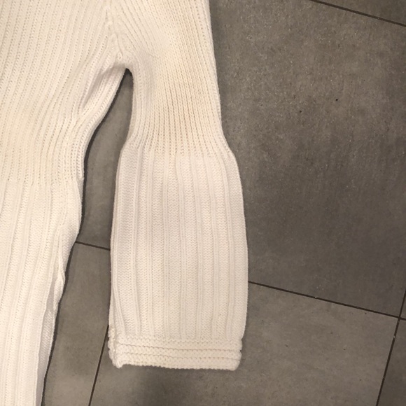 Shae Sweater - Picture 5 of 10